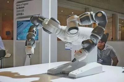 七軸工業(yè)機器人 VS 六軸工業(yè)機器人 強在哪？